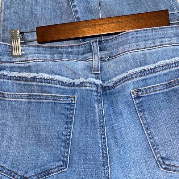 Chico’s Girlfriend Frayed Cropped Jeans Frayed Ankle Length Pashmina Indigo - Picture 5 of 8